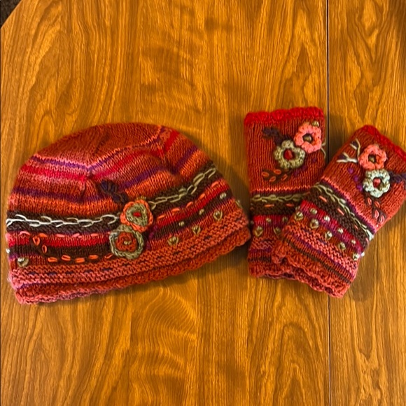 Handcrafted Knit Hat and Fingerless Gloves Set - Picture 1 of 3
